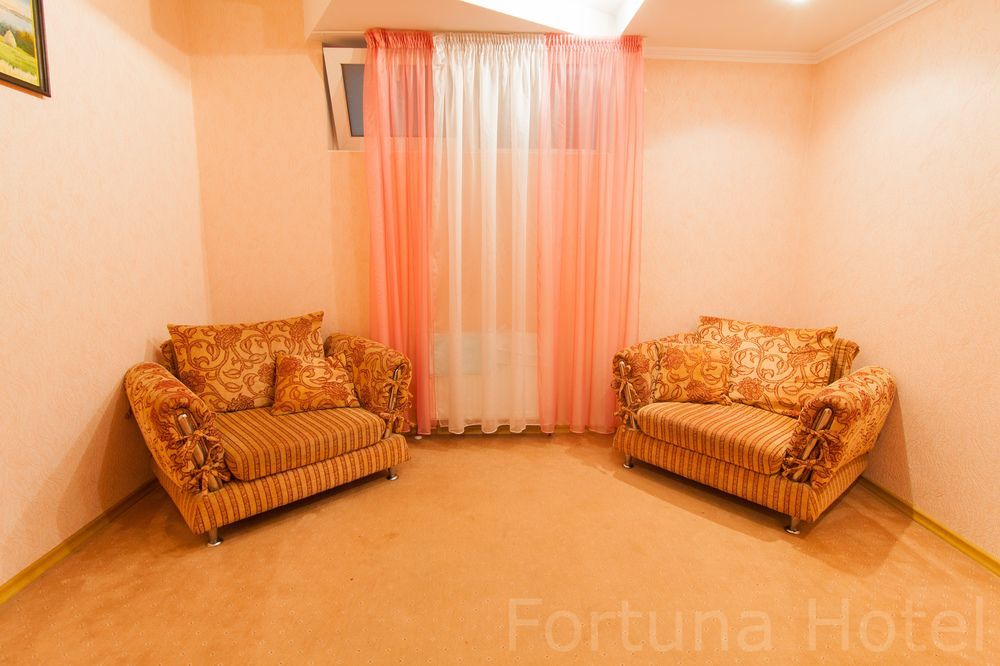 Fortuna Hotel Kisinyov Kültér fotó