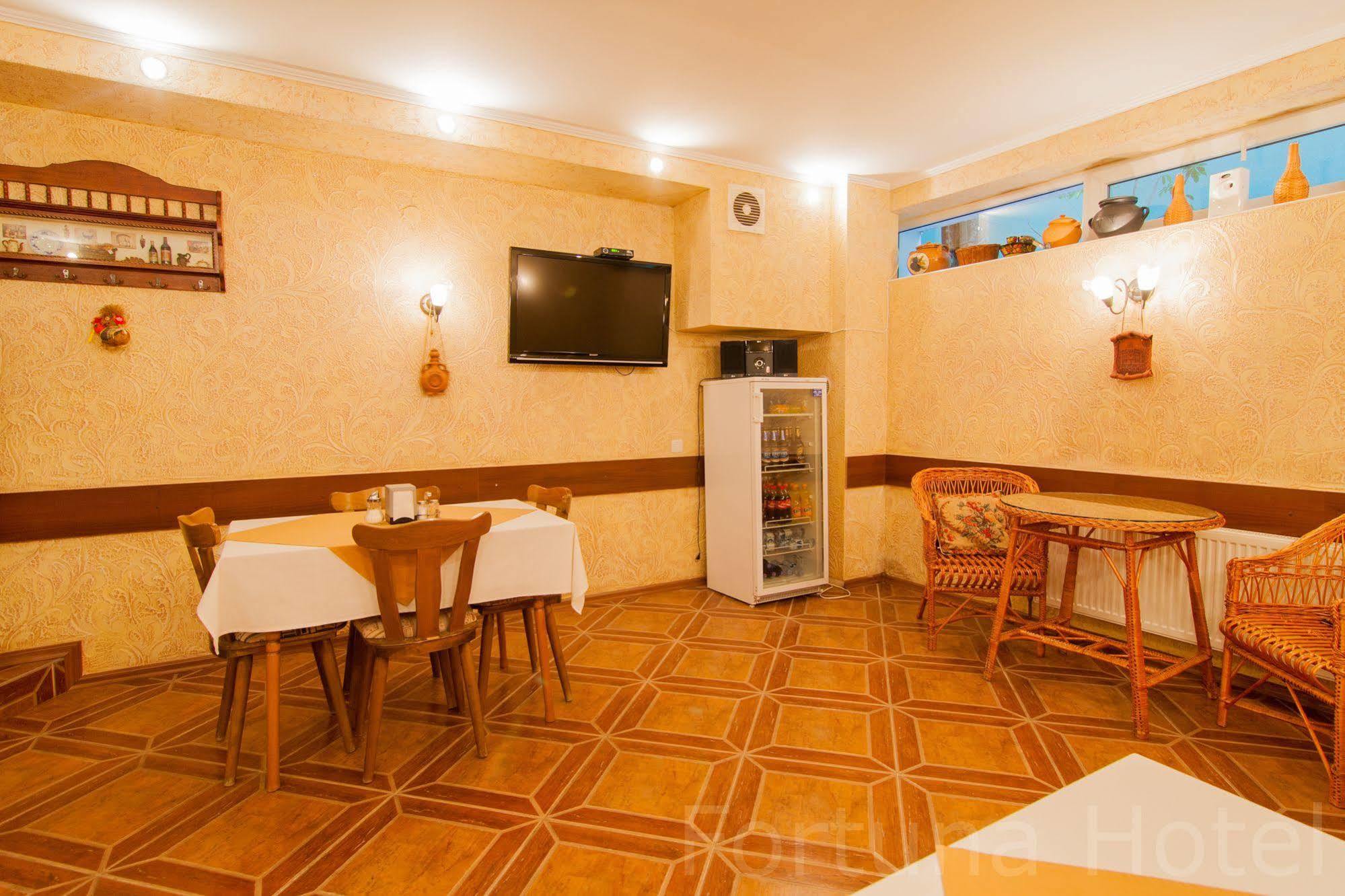 Fortuna Hotel Kisinyov Kültér fotó