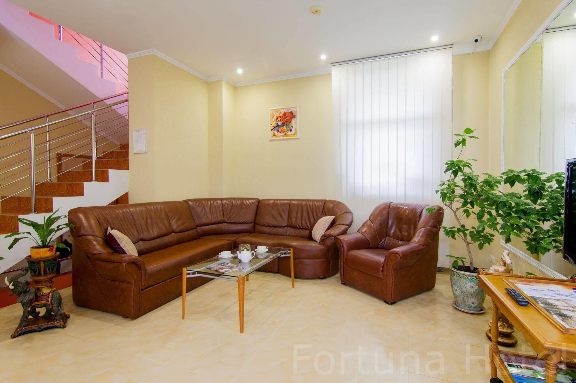 Fortuna Hotel Kisinyov Kültér fotó