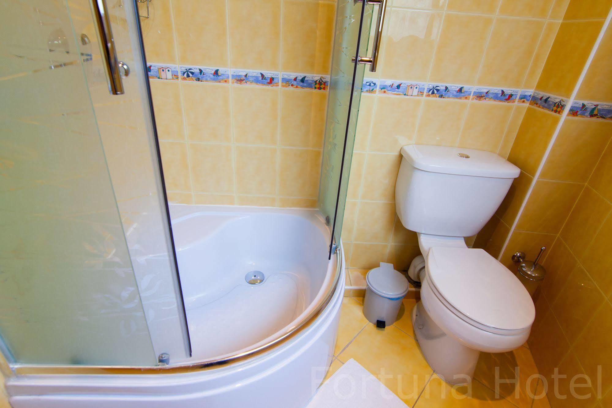 Fortuna Hotel Kisinyov Kültér fotó