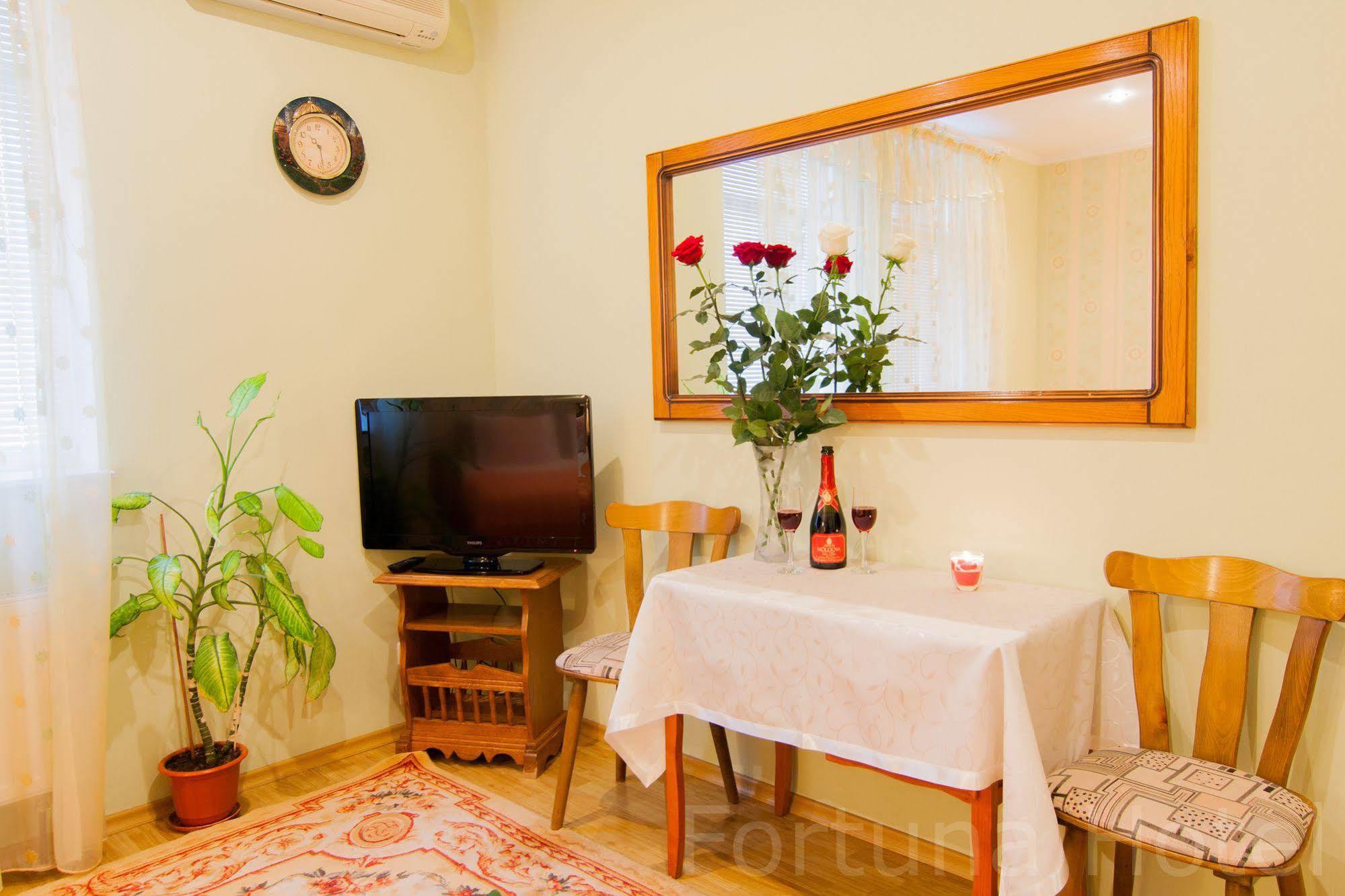 Fortuna Hotel Kisinyov Kültér fotó